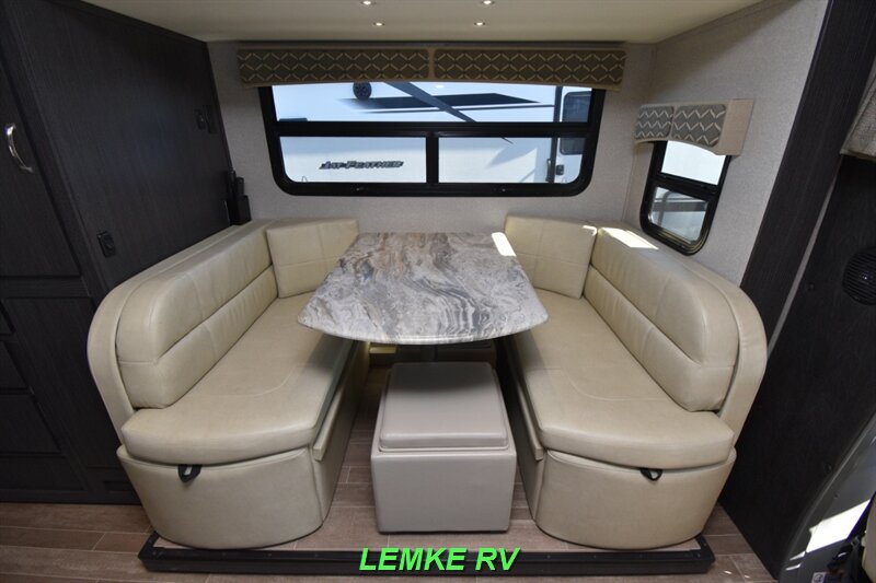 2019 Dynamax Isata 3 Series 24FW   - Photo 24 - Rocklin, CA 95677