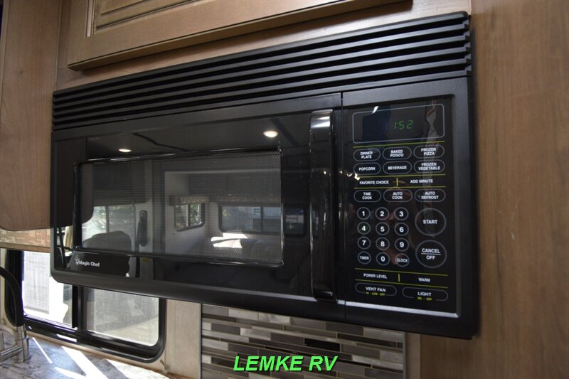 2019 Forest River FR3 30DS   - Photo 28 - Rocklin, CA 95677
