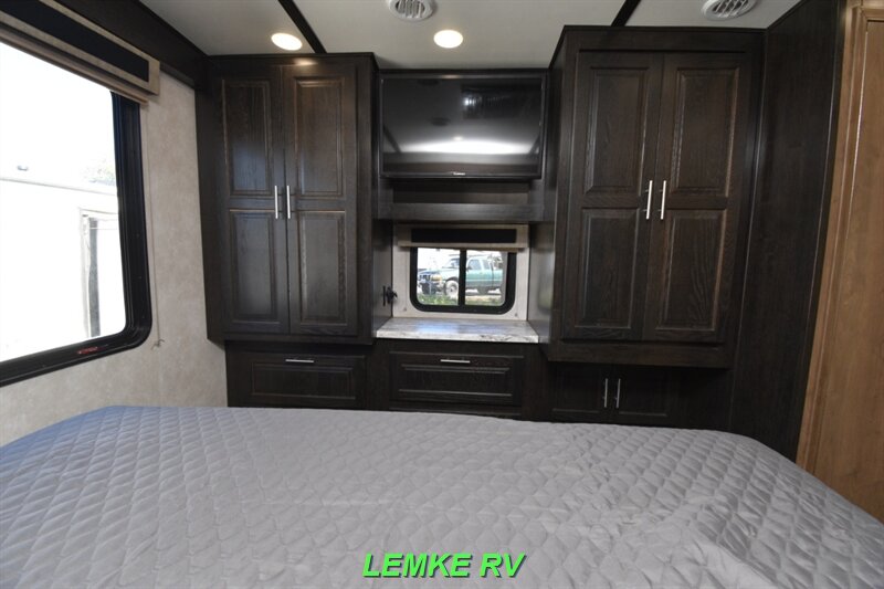 2019 Forest River FR3 30DS   - Photo 22 - Rocklin, CA 95677
