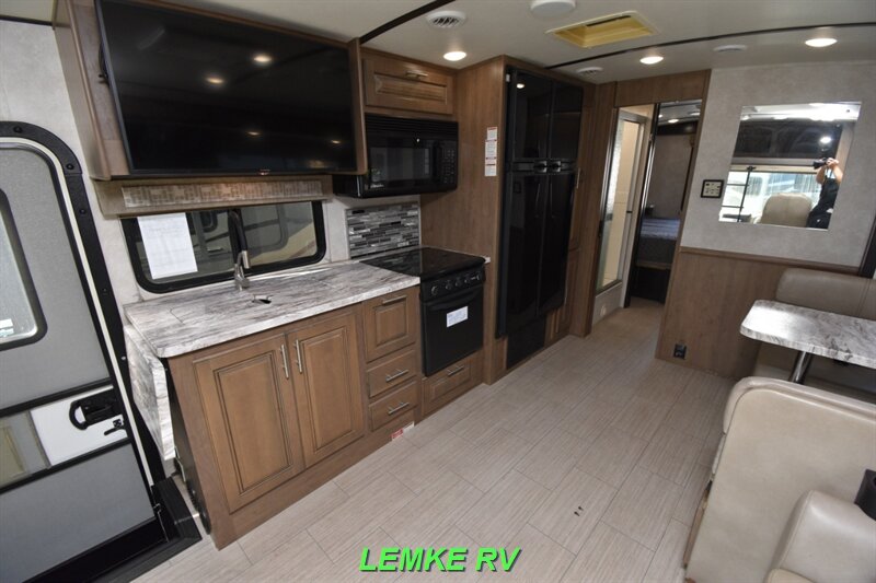 2019 Forest River FR3 30DS   - Photo 14 - Rocklin, CA 95677