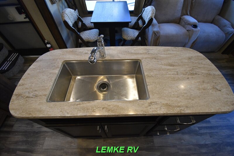 2019 Grand Design Reflection 303RLS   - Photo 15 - Rocklin, CA 95677