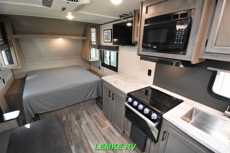 2022 Starcraft Autumn Ridge 20FBS   - Photo 12 - Rocklin, CA 95677