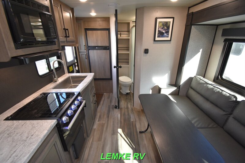 2022 Starcraft Autumn Ridge 20FBS   - Photo 8 - Rocklin, CA 95677