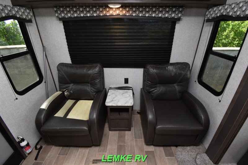 2020 Dutchmen Coleman Lantern 264RL   - Photo 23 - Rocklin, CA 95677