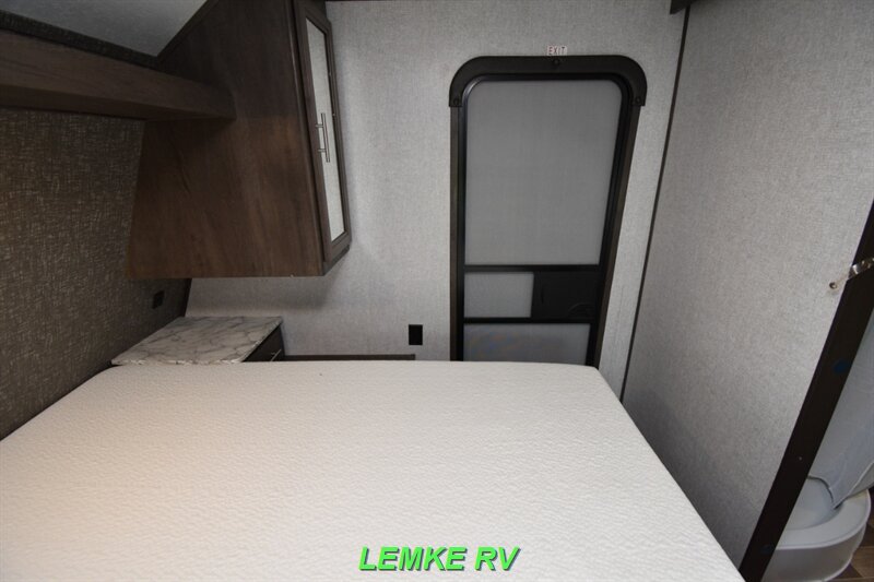 2020 Dutchmen Coleman Lantern 264RL   - Photo 20 - Rocklin, CA 95677