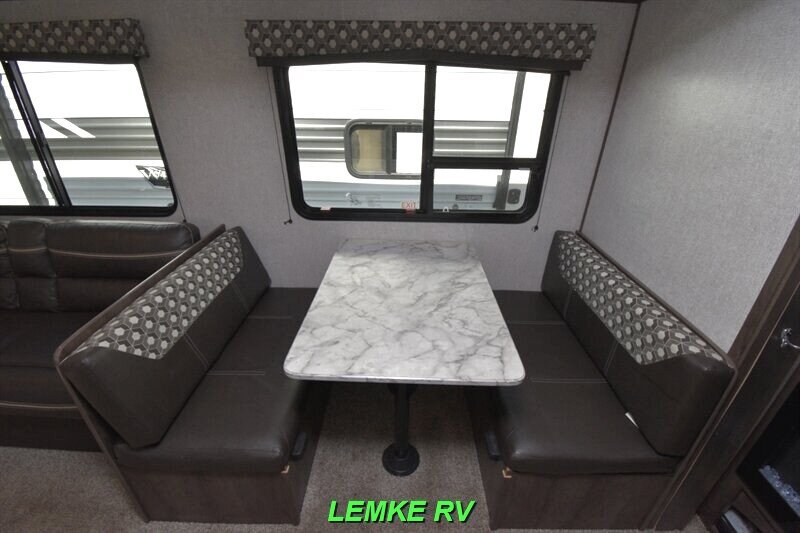 2020 Dutchmen Coleman Lantern 264RL   - Photo 14 - Rocklin, CA 95677