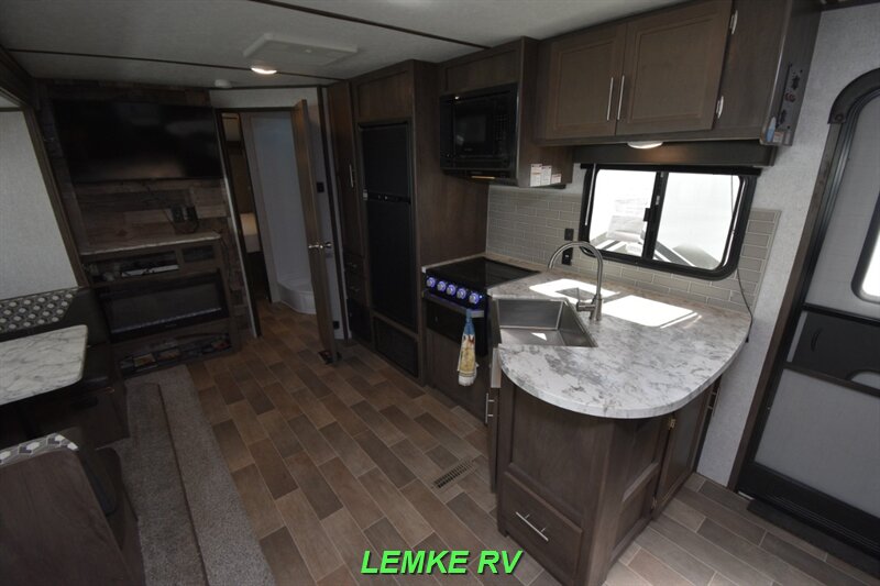 2020 Dutchmen Coleman Lantern 264RL   - Photo 17 - Rocklin, CA 95677