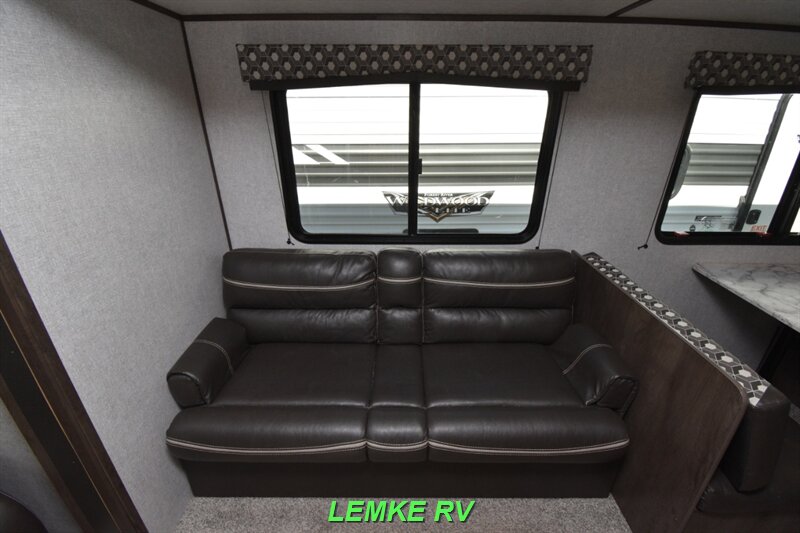 2020 Dutchmen Coleman Lantern 264RL   - Photo 16 - Rocklin, CA 95677