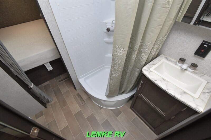 2020 Dutchmen Coleman Lantern 264RL   - Photo 19 - Rocklin, CA 95677