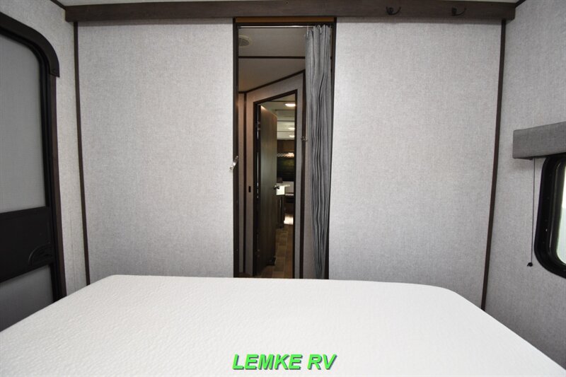 2020 Dutchmen Coleman Lantern 264RL   - Photo 21 - Rocklin, CA 95677