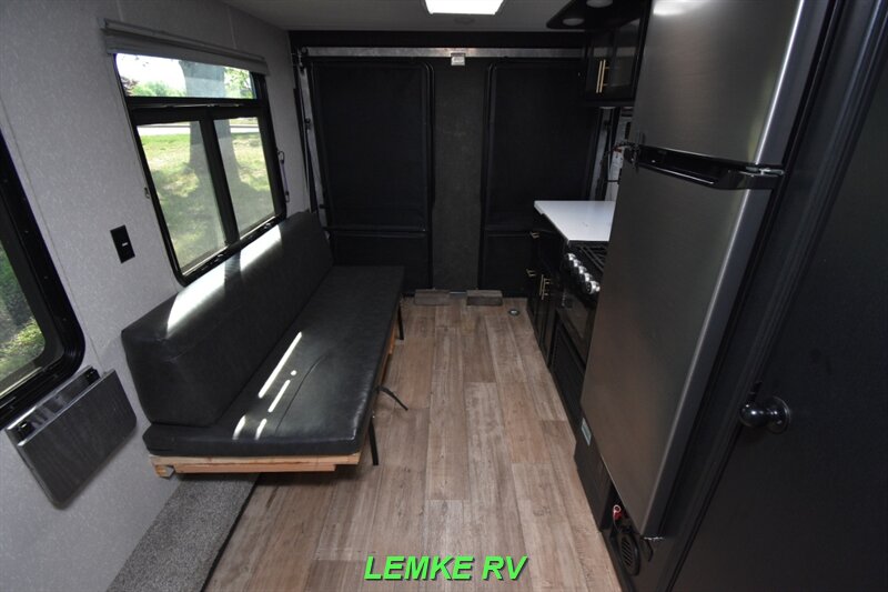 2022 Forest River Cherokee Grey Wolf 18RRBL   - Photo 2 - Rocklin, CA 95677