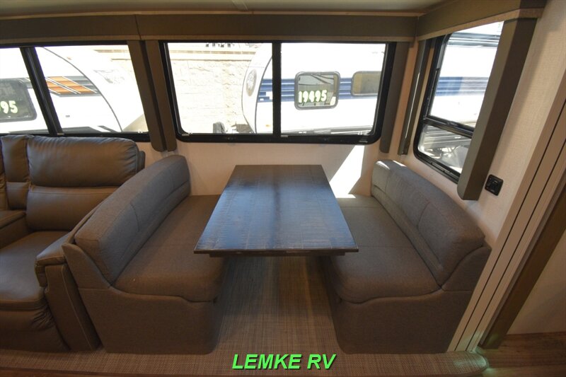 2023 Keystone Cougar Half-Ton 26RBSWE   - Photo 23 - Rocklin, CA 95677