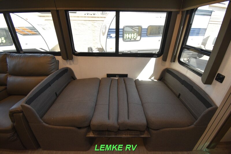 2023 Keystone Cougar Half-Ton 26RBSWE   - Photo 27 - Rocklin, CA 95677