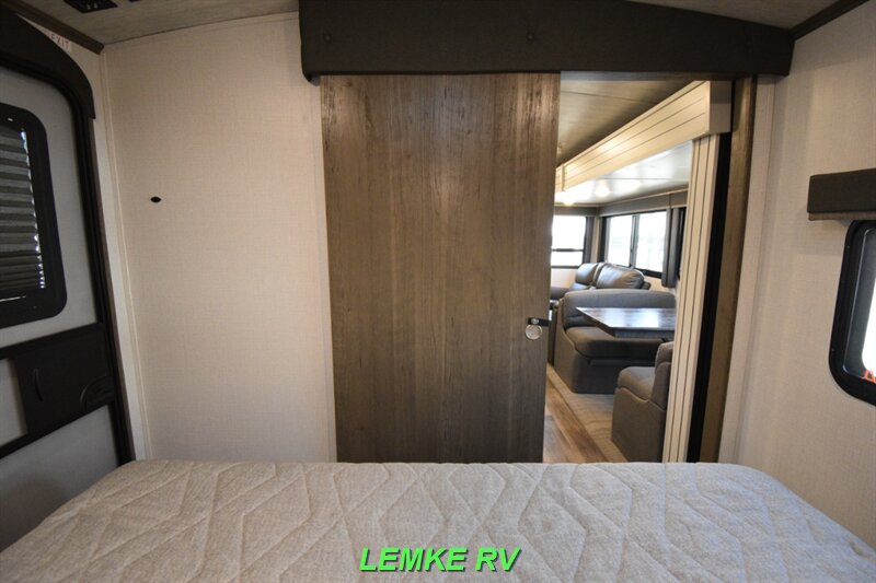 2023 Keystone Cougar Half-Ton 26RBSWE   - Photo 19 - Rocklin, CA 95677