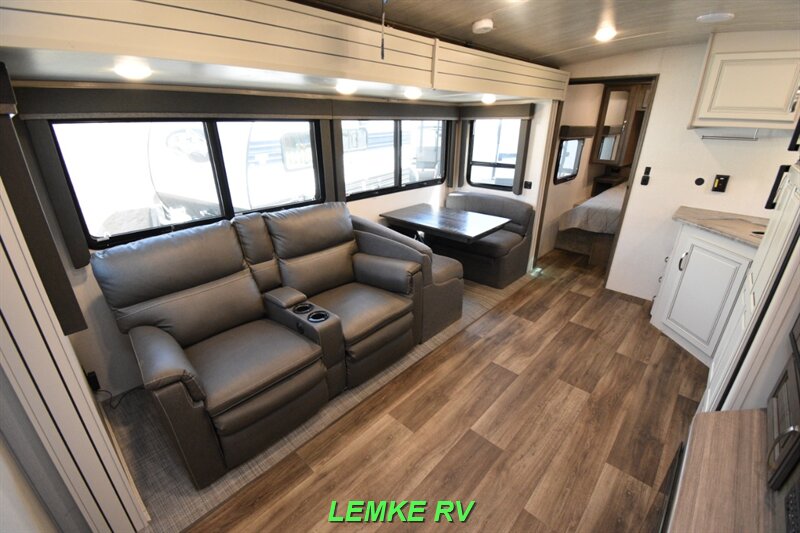 2023 Keystone Cougar Half-Ton 26RBSWE   - Photo 12 - Rocklin, CA 95677
