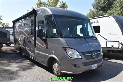 2011 Winnebago Via 25R  