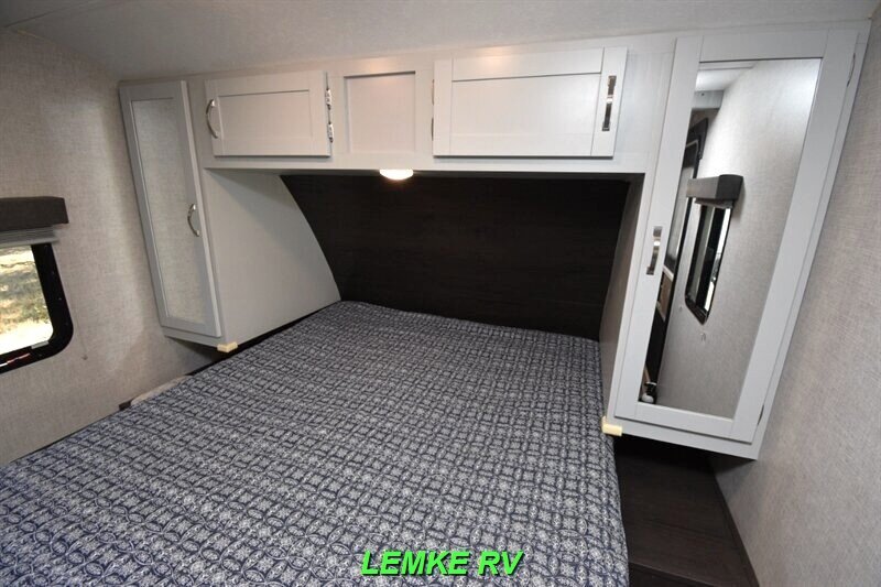 2019 Keystone Bullet Ultra Lite 212RBSWE   - Photo 15 - Rocklin, CA 95677