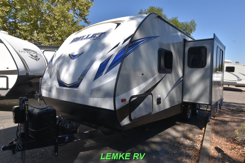 2019 Keystone Bullet Ultra Lite 212RBSWE   - Photo 6 - Rocklin, CA 95677