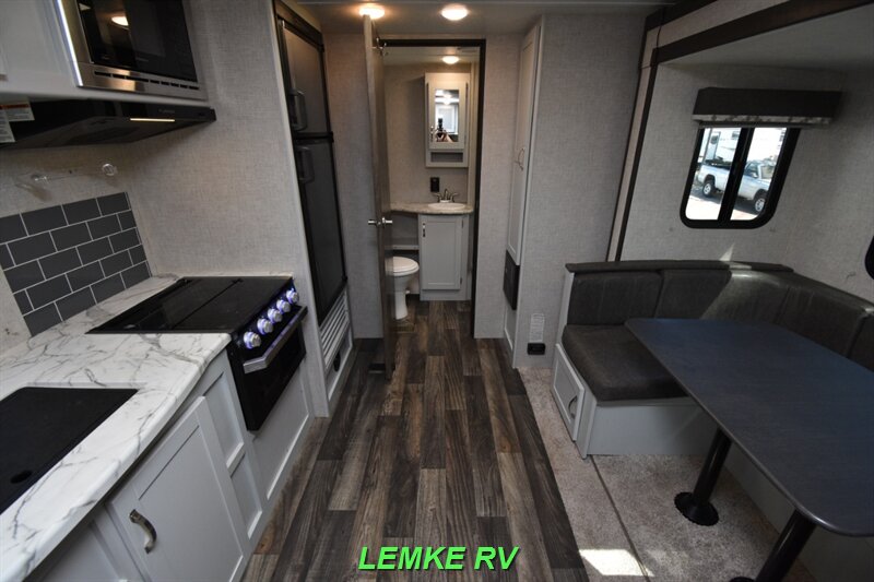 2019 Keystone Bullet Ultra Lite 212RBSWE   - Photo 2 - Rocklin, CA 95677