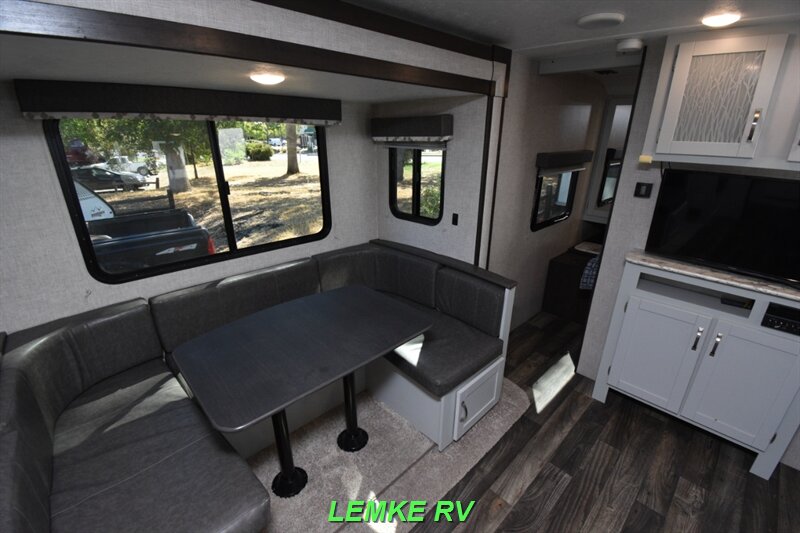 2019 Keystone Bullet Ultra Lite 212RBSWE   - Photo 21 - Rocklin, CA 95677