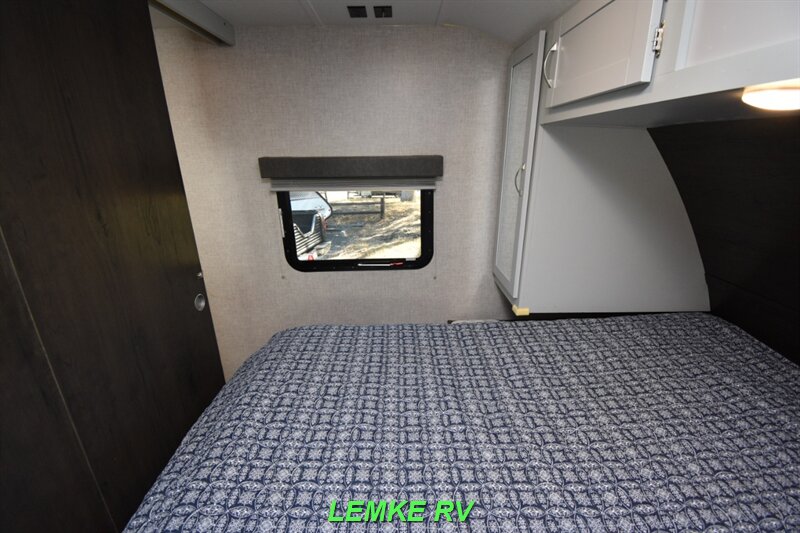 2019 Keystone Bullet Ultra Lite 212RBSWE   - Photo 18 - Rocklin, CA 95677