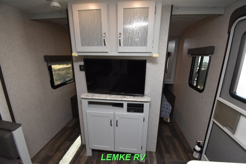 2019 Keystone Bullet Ultra Lite 212RBSWE   - Photo 24 - Rocklin, CA 95677