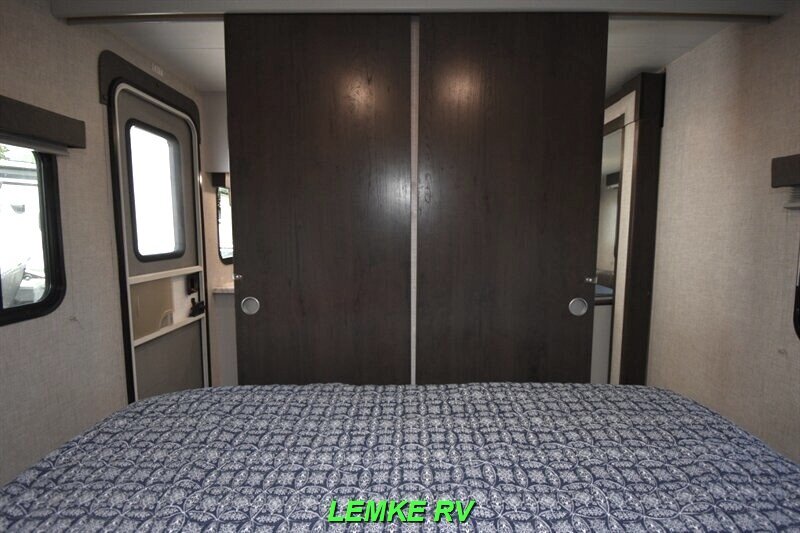 2019 Keystone Bullet Ultra Lite 212RBSWE   - Photo 17 - Rocklin, CA 95677