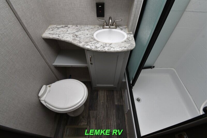 2019 Keystone Bullet Ultra Lite 212RBSWE   - Photo 23 - Rocklin, CA 95677