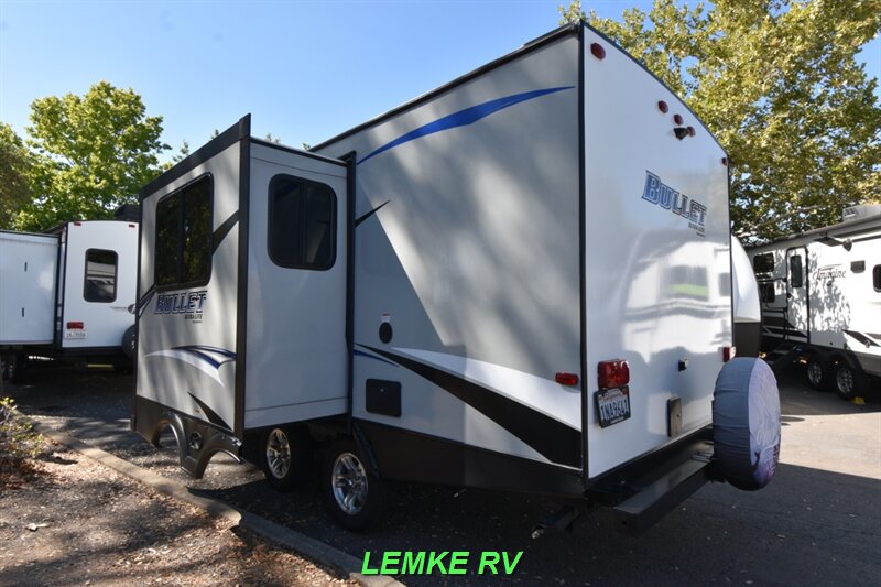 2019 Keystone Bullet Ultra Lite 212RBSWE   - Photo 7 - Rocklin, CA 95677