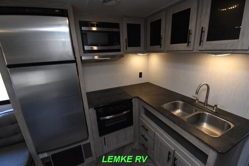 2023 Heartland Prowler 240RB   - Photo 13 - Rocklin, CA 95677