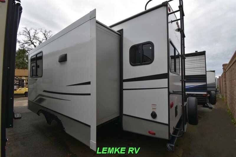 2024 Keystone Cougar Half-Ton 22MLSWE   - Photo 7 - Rocklin, CA 95677