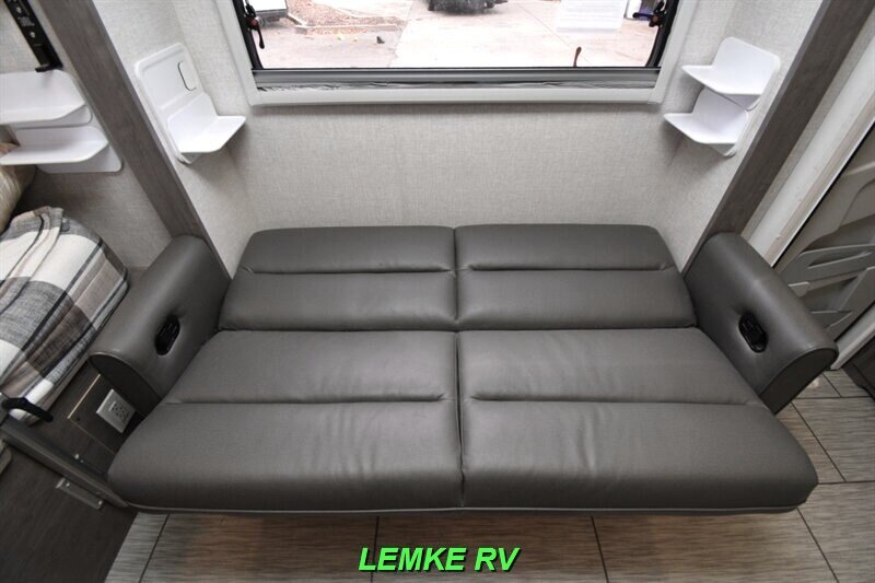 2023 Lance 1475   - Photo 17 - Rocklin, CA 95677