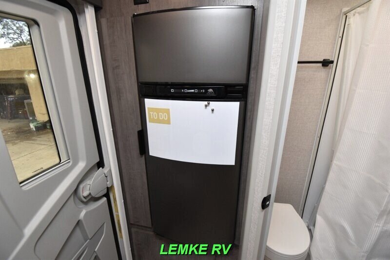 2023 Lance 1475   - Photo 19 - Rocklin, CA 95677