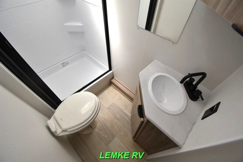 2025 Winnebago M Series 2326MBBH   - Photo 20 - Rocklin, CA 95677