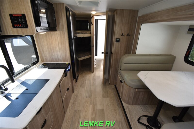 2025 Winnebago M-Series 2326MBBH   - Photo 2 - Rocklin, CA 95677