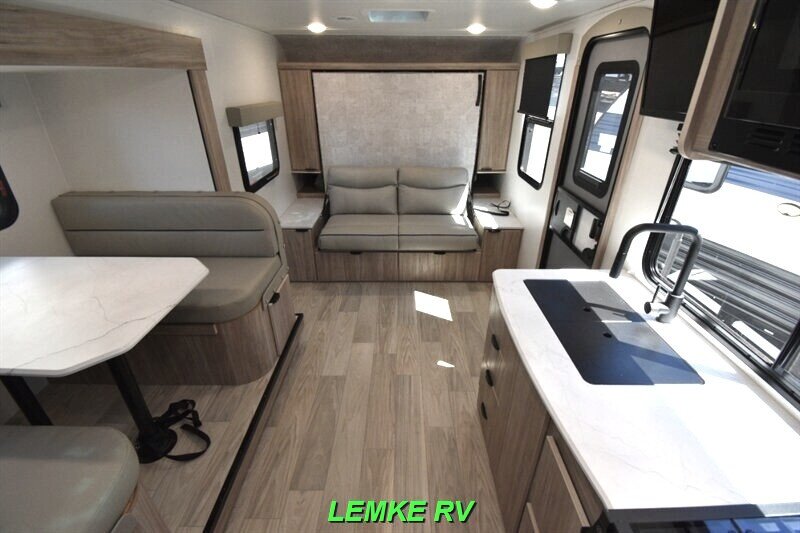 2025 Winnebago M Series 2326MBBH   - Photo 5 - Rocklin, CA 95677