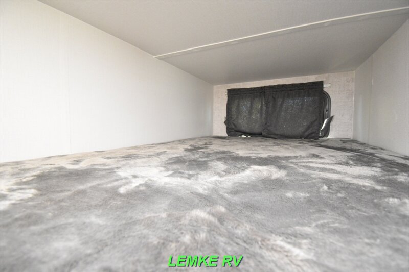 2025 Winnebago M-Series 2326MBBH   - Photo 18 - Rocklin, CA 95677