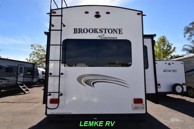 2020 Coachmen Brookstone 310RL   - Photo 7 - Rocklin, CA 95677