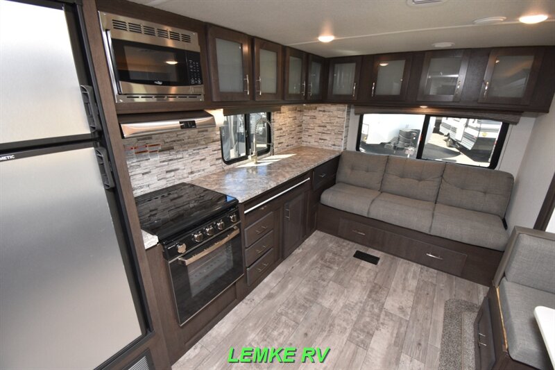 2020 Forest River Sonoma 2408RL   - Photo 11 - Rocklin, CA 95677