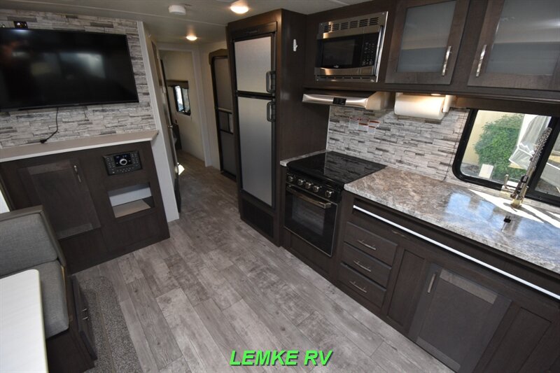 2020 Forest River Sonoma 2408RL   - Photo 20 - Rocklin, CA 95677