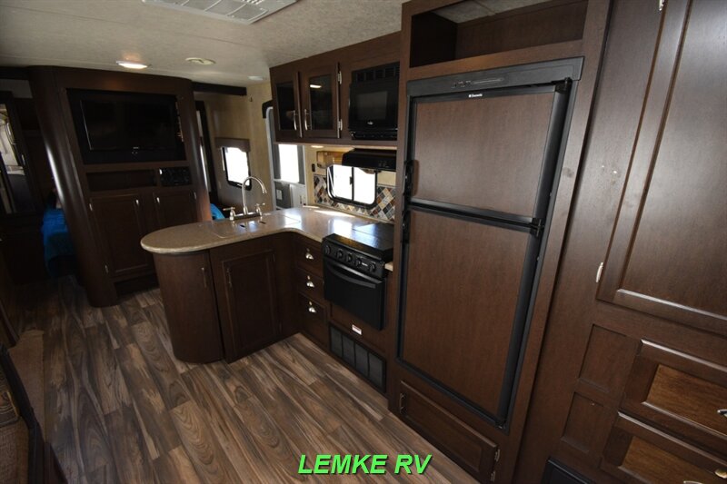 2017 Forest River Evo T2700   - Photo 23 - Rocklin, CA 95677