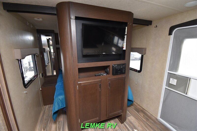 2017 Forest River Evo T2700   - Photo 24 - Rocklin, CA 95677
