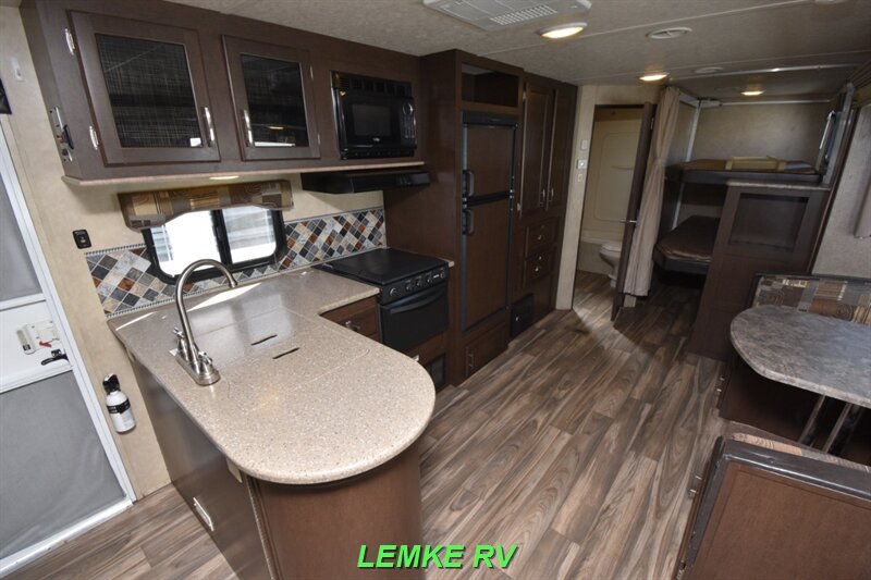 2017 Forest River Evo T2700   - Photo 14 - Rocklin, CA 95677