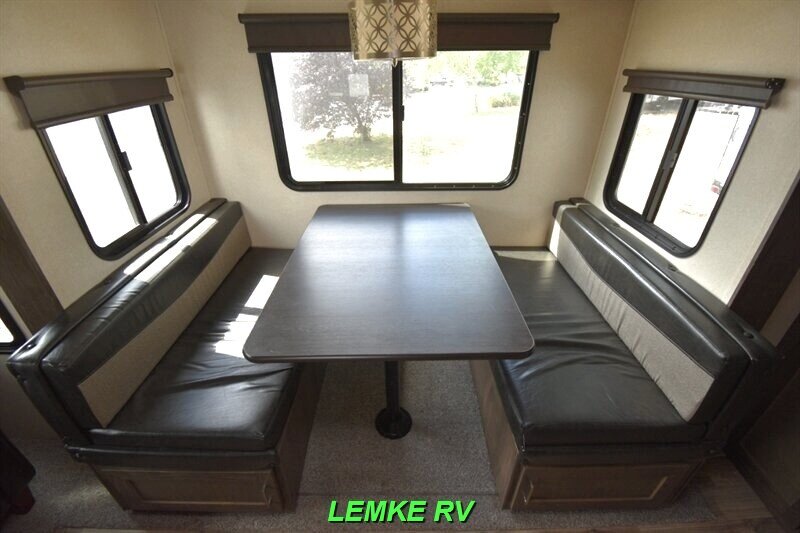 2018 Forest River Heritage Glen Hyper-Lyte 24RLSHL   - Photo 14 - Rocklin, CA 95677