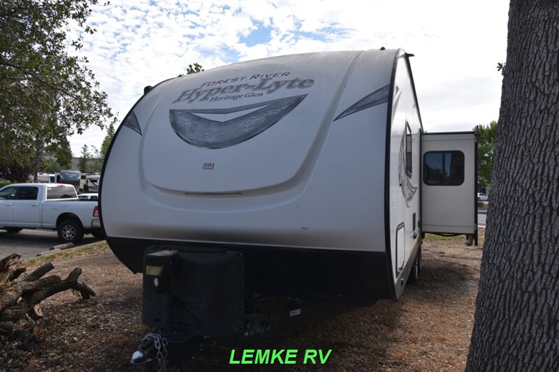 2018 Forest River Heritage Glen Hyper-Lyte 24RLSHL   - Photo 6 - Rocklin, CA 95677