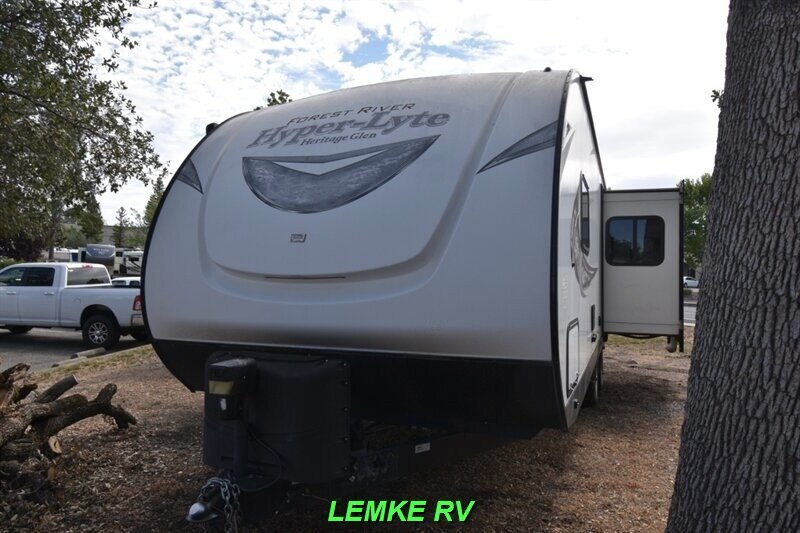 2018 Forest River Heritage Glen Hyper-Lyte 24RLSHL   - Photo 6 - Rocklin, CA 95677