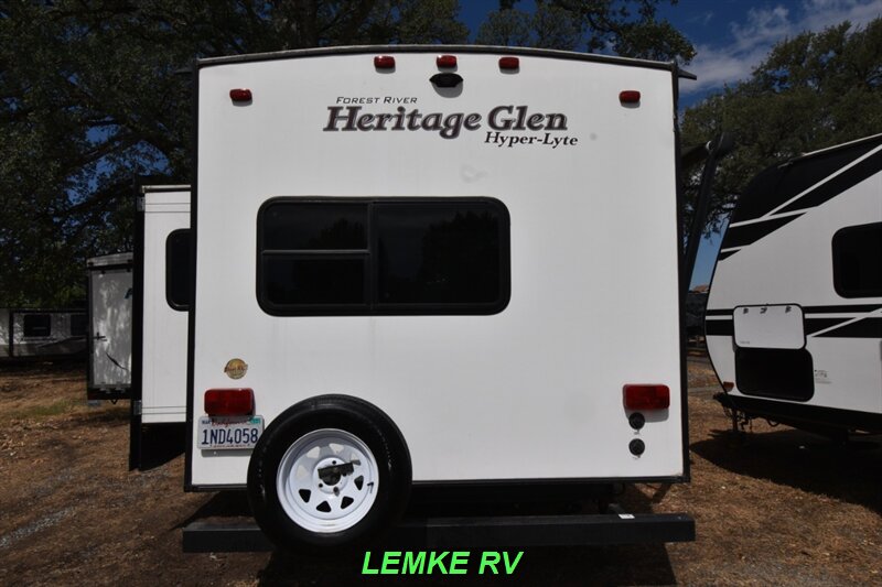 2018 Forest River Heritage Glen Hyper-Lyte 24RLSHL   - Photo 8 - Rocklin, CA 95677