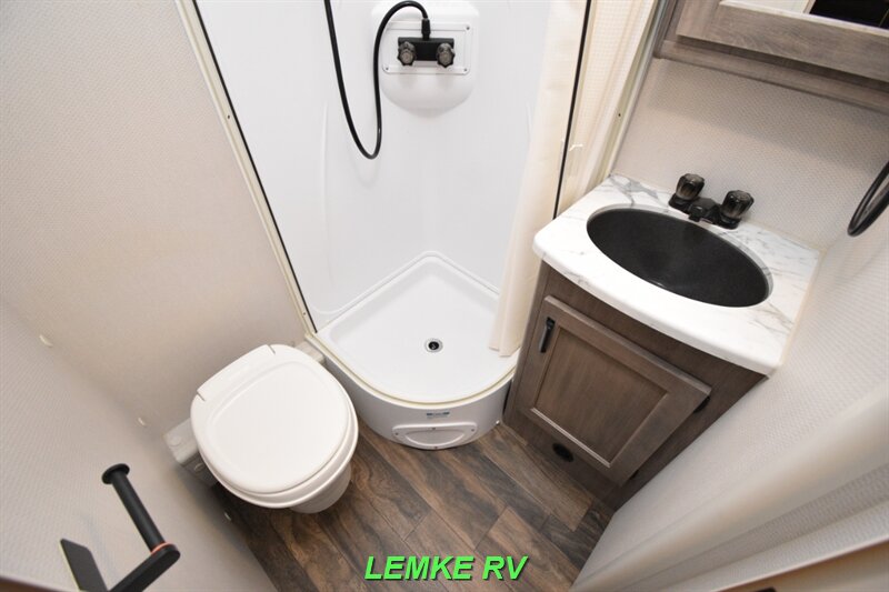 2021 Lance 1475   - Photo 14 - Rocklin, CA 95677