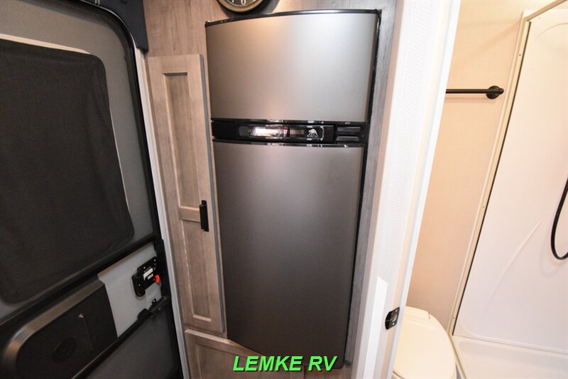2021 Lance 1475   - Photo 12 - Rocklin, CA 95677