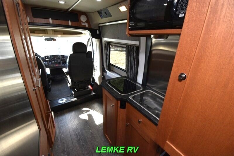 2016 Roadtrek Zion SRT   - Photo 12 - Rocklin, CA 95677